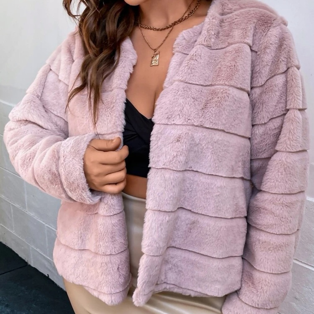 🎉🎉 Pink Faux Fur Jacket 🎀 - Picture 6 of 8